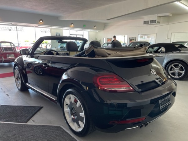 Used-2019-Volkswagen-Beetle-Convertible-20T-Final-Edition-SEL