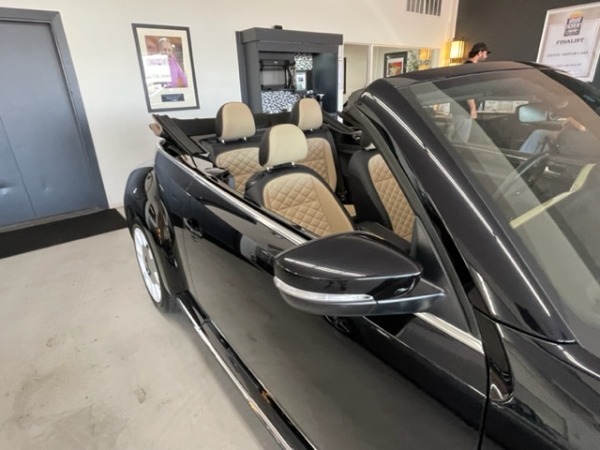 Used-2019-Volkswagen-Beetle-Convertible-20T-Final-Edition-SEL