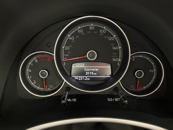 Used-2019-Volkswagen-Beetle-Convertible-20T-Final-Edition-SEL