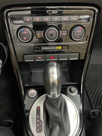 Used-2019-Volkswagen-Beetle-Convertible-20T-Final-Edition-SEL