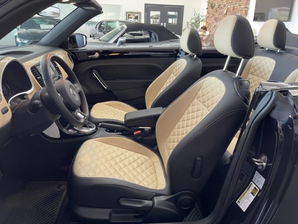 Used-2019-Volkswagen-Beetle-Convertible-20T-Final-Edition-SEL