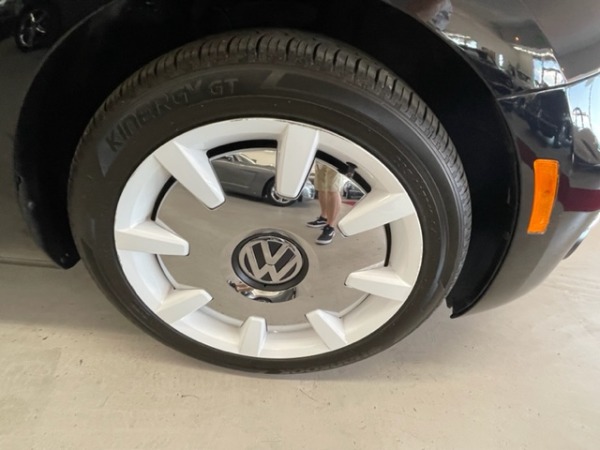 Used-2019-Volkswagen-Beetle-Convertible-20T-Final-Edition-SEL