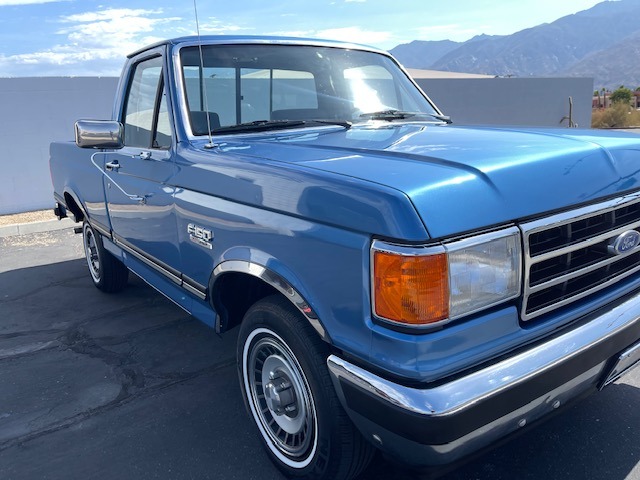 Used-1989-Ford-F-150-XLT-Lariat
