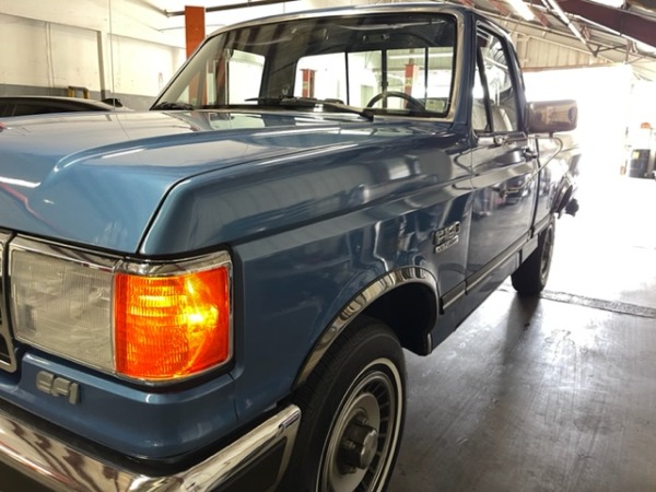 Used-1989-Ford-F-150-XLT-Lariat