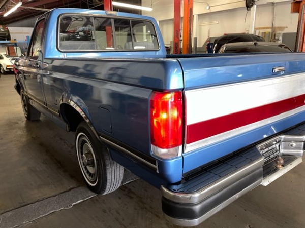 Used-1989-Ford-F-150-XLT-Lariat