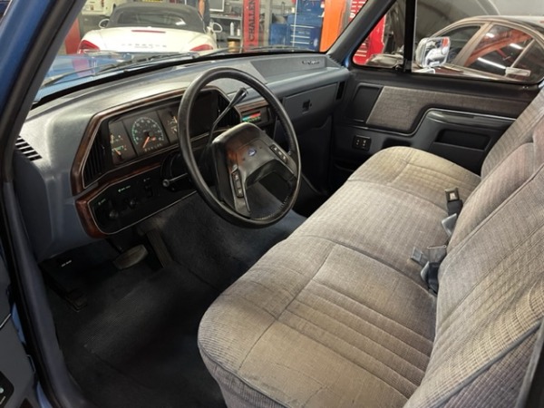 Used-1989-Ford-F-150-XLT-Lariat