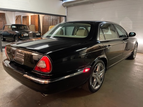 Used-2005-Jaguar-XJ-Series-Vanden-Plas