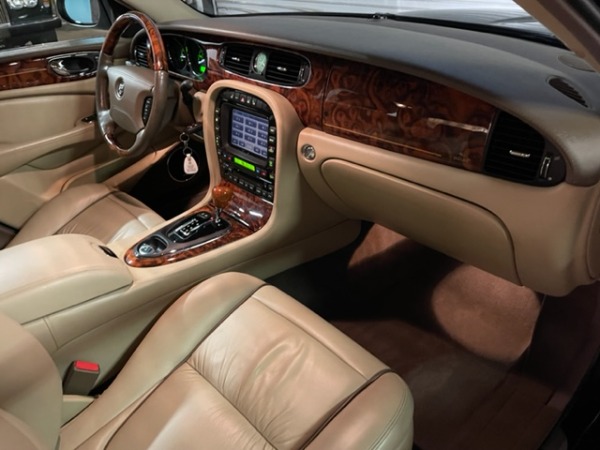 Used-2005-Jaguar-XJ-Series-Vanden-Plas