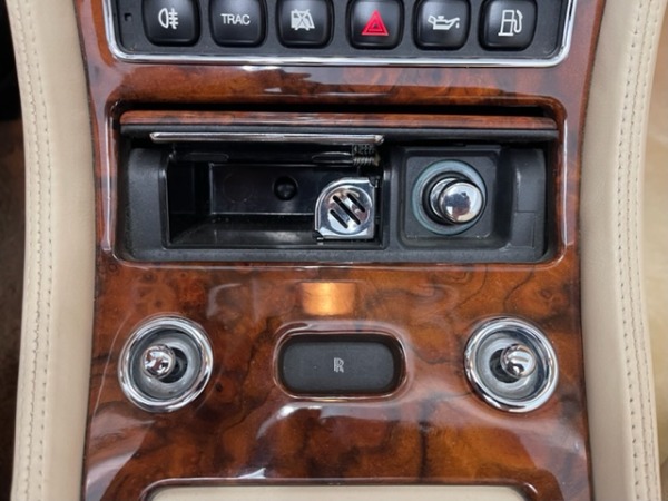 Used-2000-Rolls-Royce-Corniche