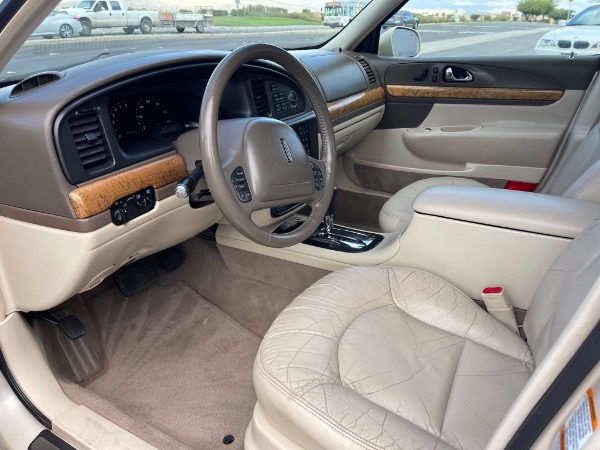 Used-2001-Lincoln-Continental