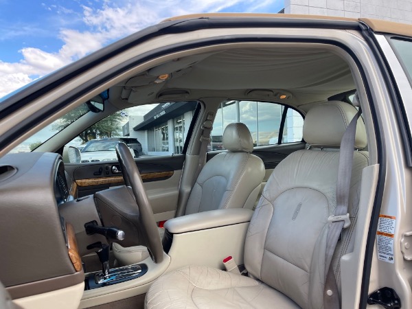 Used-2001-Lincoln-Continental