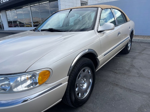 Used-2001-Lincoln-Continental