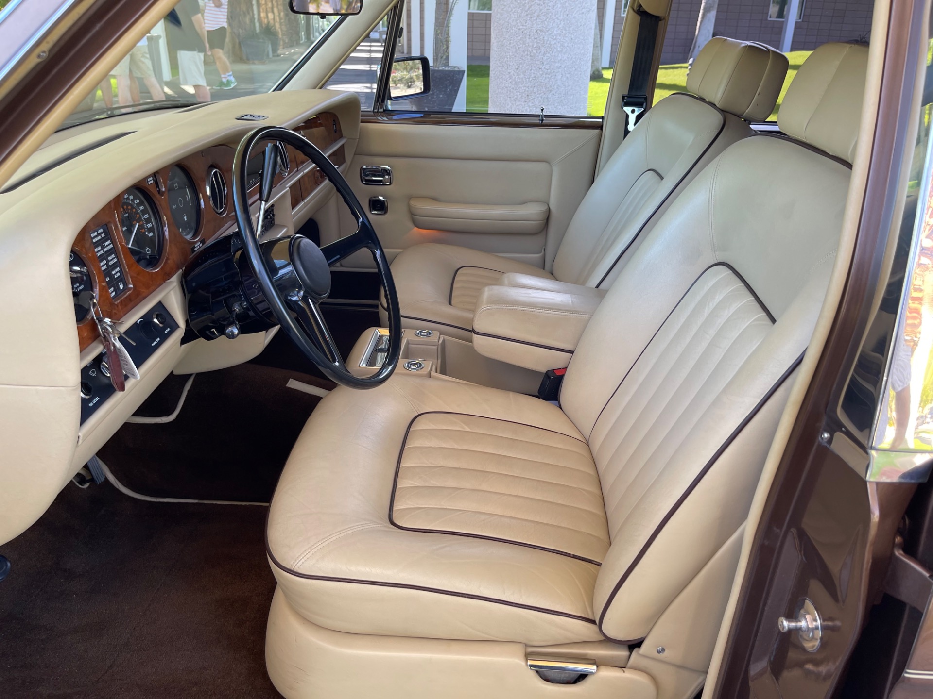 Used-1984-Rolls-Royce-Silver-Spur