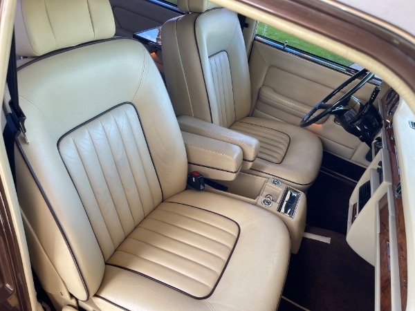 Used-1984-Rolls-Royce-Silver-Spur