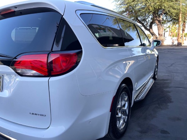 Used-2017-Chrysler-Pacifica-Limited