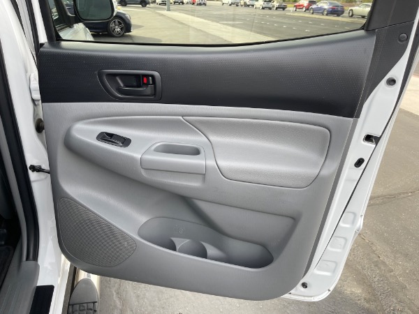 Used-2014-Toyota-Tacoma-PreRunner-V6