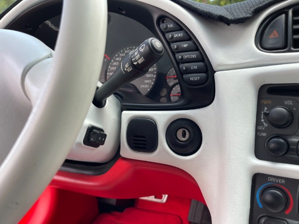 Used-2000-Chevrolet-Corvette-1953-Commemorative-Edition