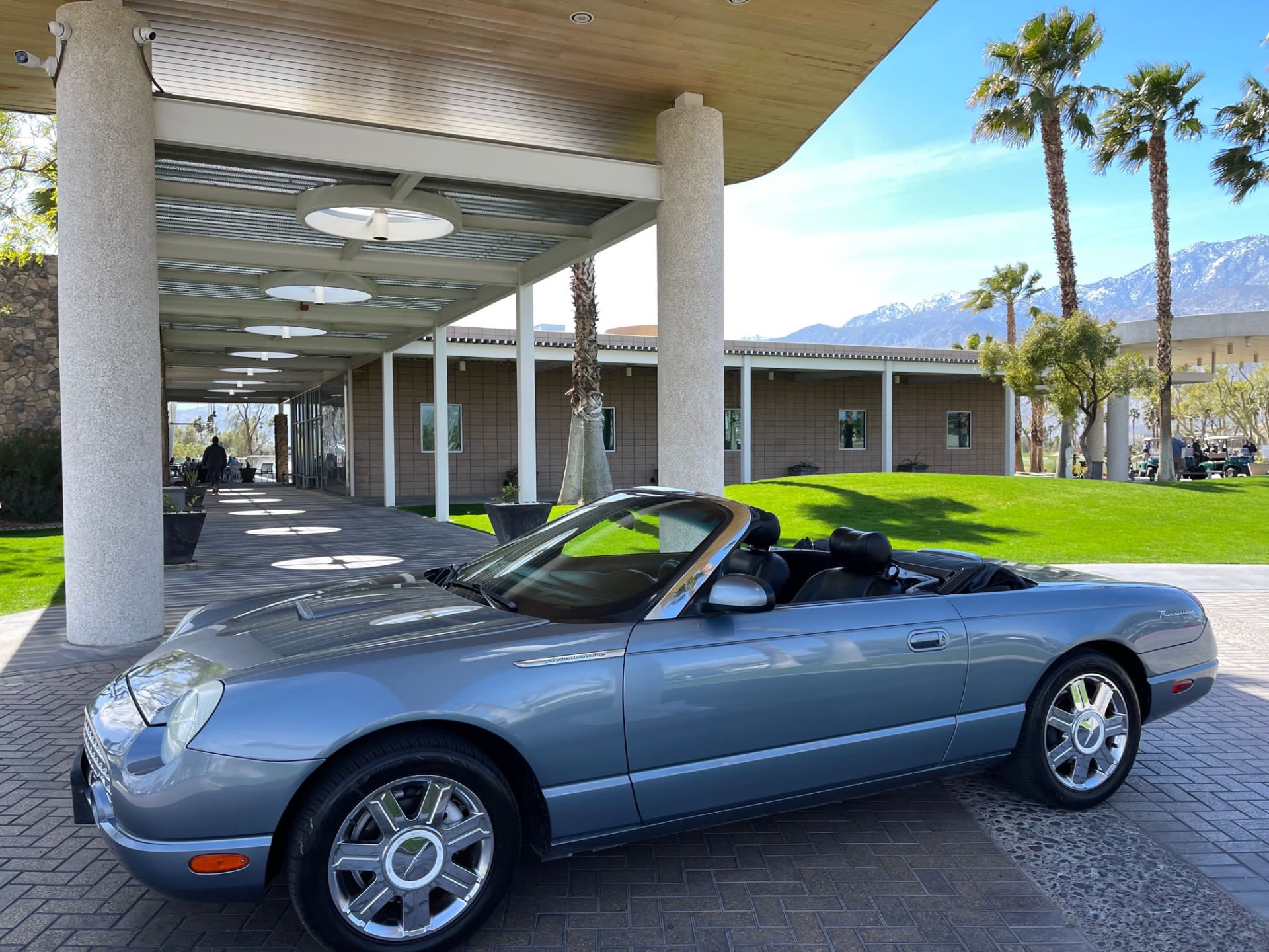 Used-2005-Ford-Thunderbird-Deluxe