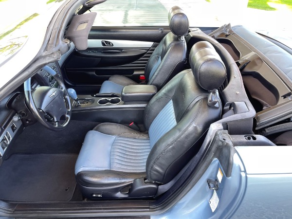 Used-2005-Ford-Thunderbird-Deluxe