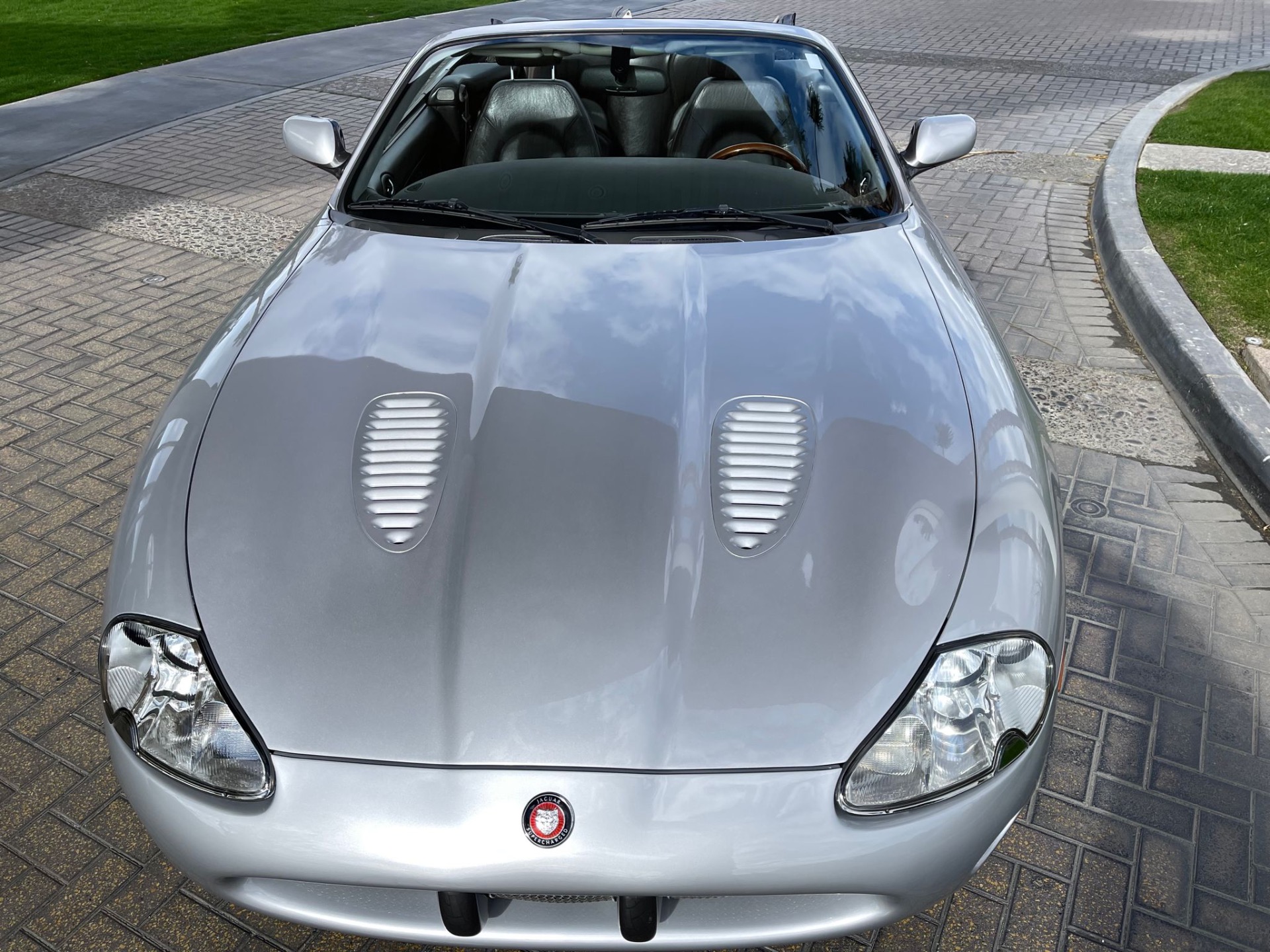 Used-2001-Jaguar-XKR