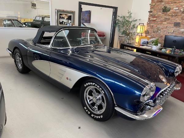 Used-1960-Chevrolet-Corvette