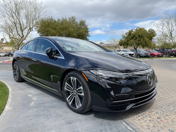 Used-2022-Mercedes-Benz-EQS-450-plus-luxury