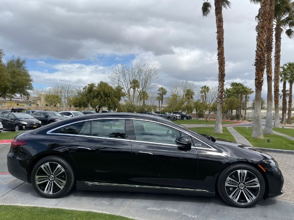 Used-2022-Mercedes-Benz-EQS-450-plus-luxury