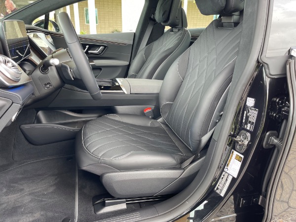 Used-2022-Mercedes-Benz-EQS-450-plus-luxury