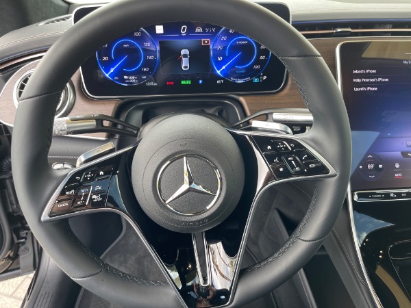 Used-2022-Mercedes-Benz-EQS-450-plus-luxury
