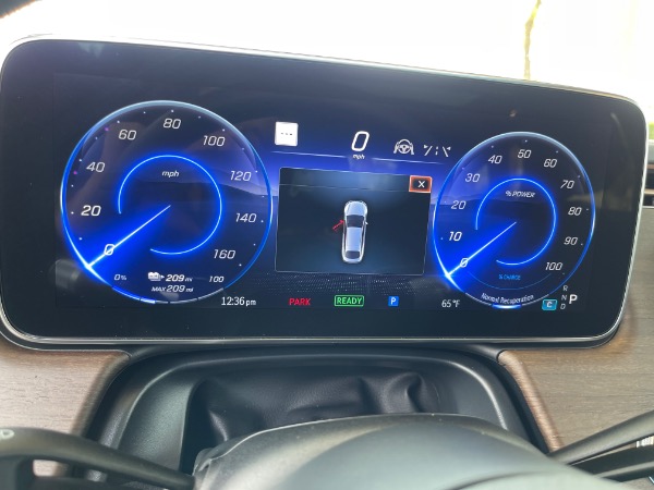 Used-2022-Mercedes-Benz-EQS-450-plus-luxury