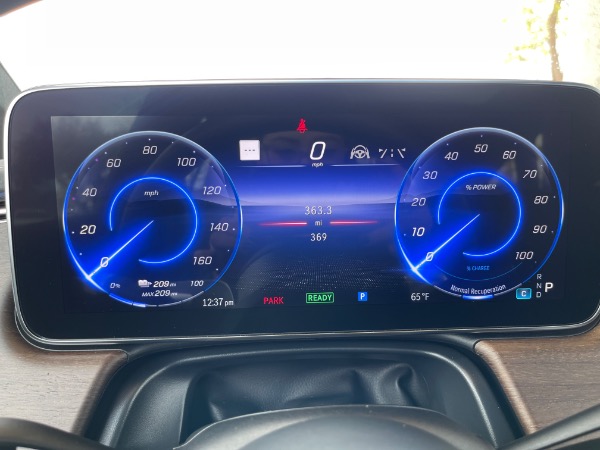Used-2022-Mercedes-Benz-EQS-450-plus-luxury