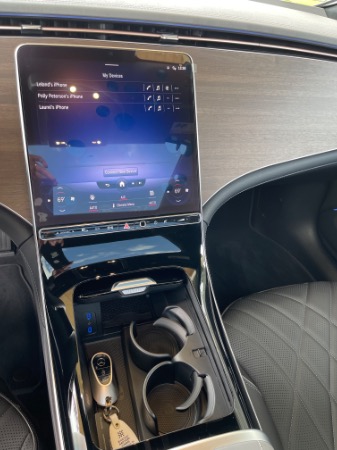 Used-2022-Mercedes-Benz-EQS-450-plus-luxury