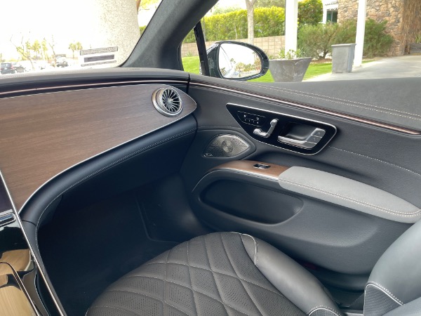 Used-2022-Mercedes-Benz-EQS-450-plus-luxury