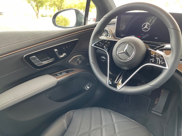 Used-2022-Mercedes-Benz-EQS-450-plus-luxury