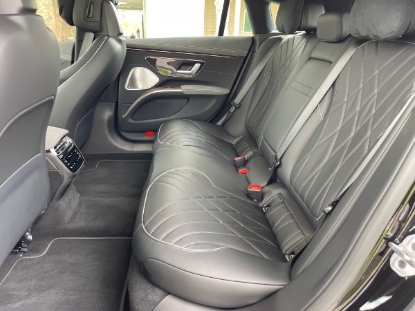 Used-2022-Mercedes-Benz-EQS-450-plus-luxury