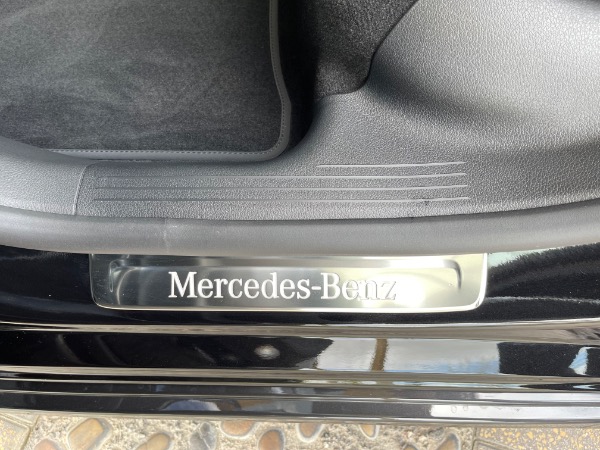 Used-2022-Mercedes-Benz-EQS-450-plus-luxury