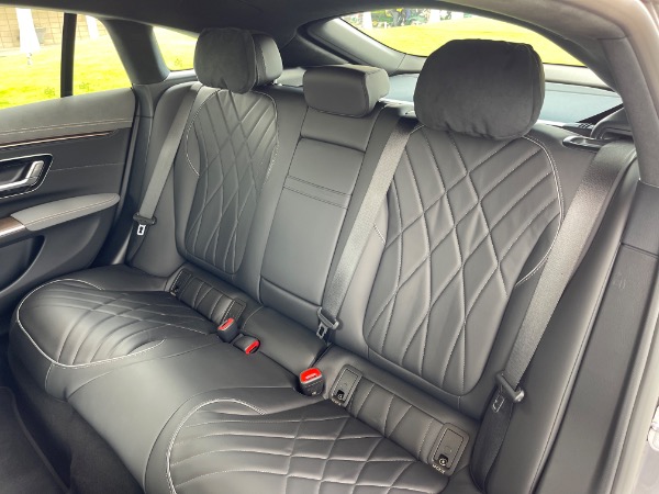 Used-2022-Mercedes-Benz-EQS-450-plus-luxury