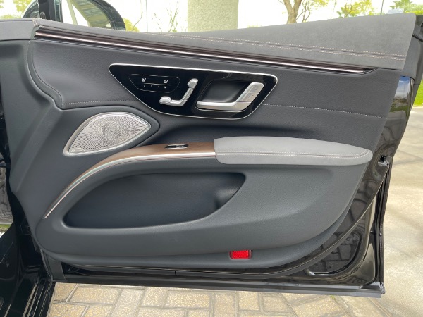 Used-2022-Mercedes-Benz-EQS-450-plus-luxury