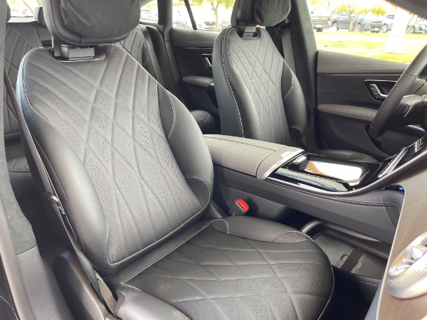 Used-2022-Mercedes-Benz-EQS-450-plus-luxury