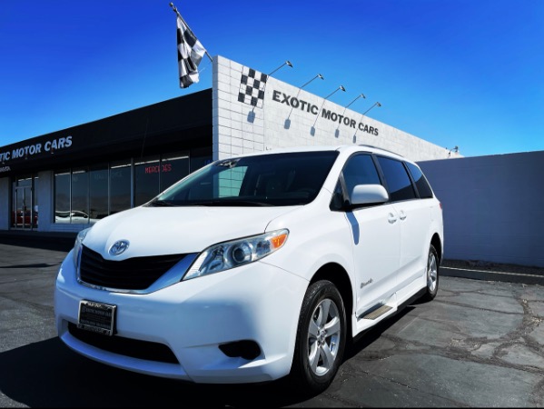 Used-2013-Toyota-Sienna-LE-Mobility-7-Passenger