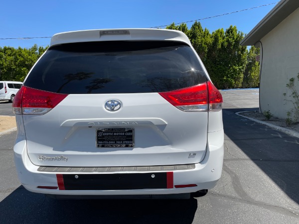 Used-2013-Toyota-Sienna-LE-Mobility-7-Passenger