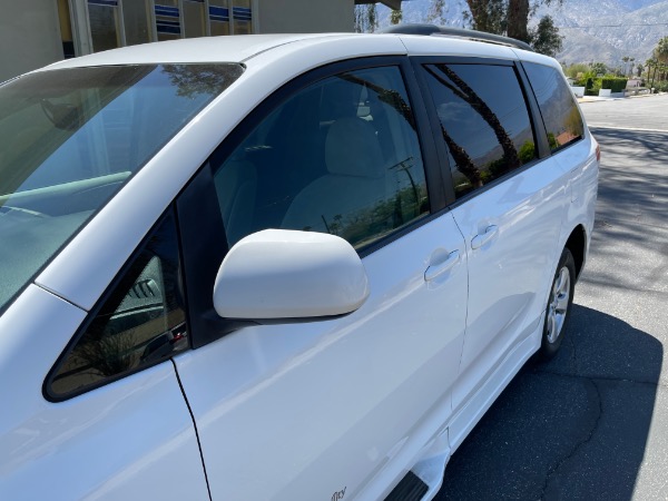 Used-2013-Toyota-Sienna-LE-Mobility-7-Passenger