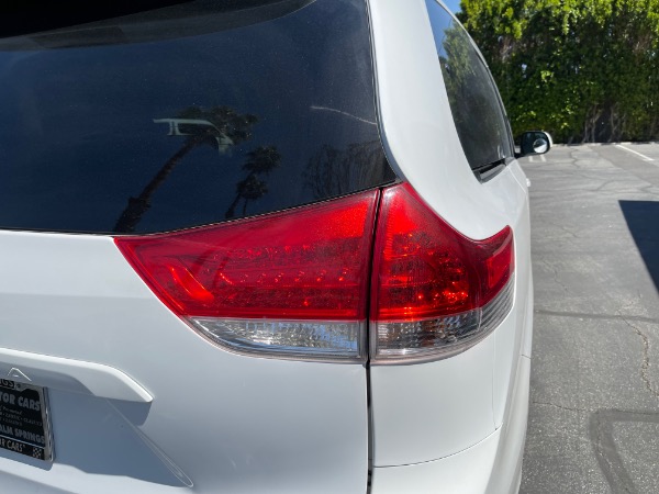 Used-2013-Toyota-Sienna-LE-Mobility-7-Passenger