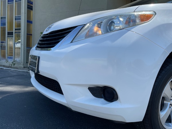 Used-2013-Toyota-Sienna-LE-Mobility-7-Passenger