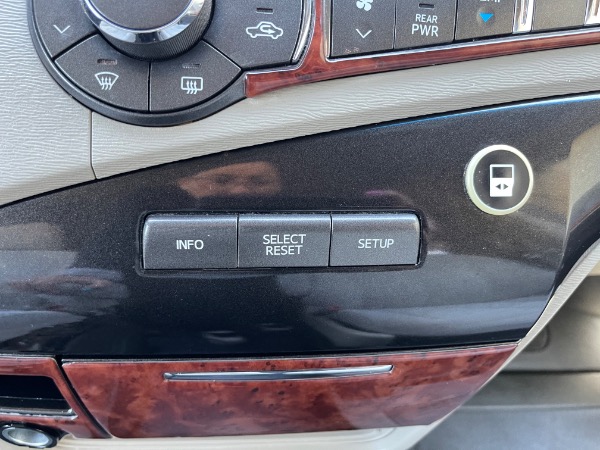 Used-2013-Toyota-Sienna-LE-Mobility-7-Passenger