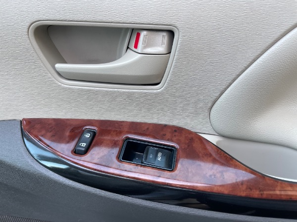 Used-2013-Toyota-Sienna-LE-Mobility-7-Passenger