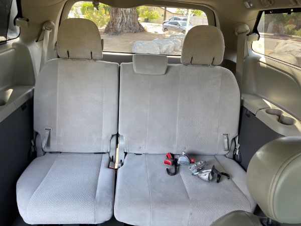 Used-2013-Toyota-Sienna-LE-Mobility-7-Passenger