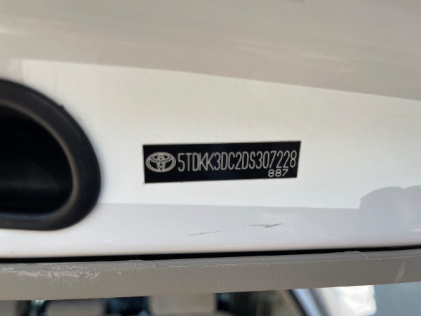 Used-2013-Toyota-Sienna-LE-Mobility-7-Passenger