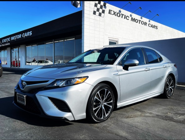 Used-2018-Toyota-Camry-Hybrid-Sport-Edition