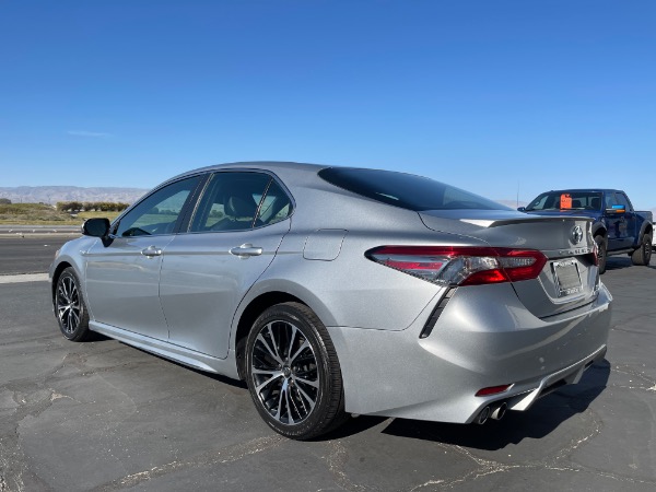 Used-2018-Toyota-Camry-Hybrid-Sport-Edition